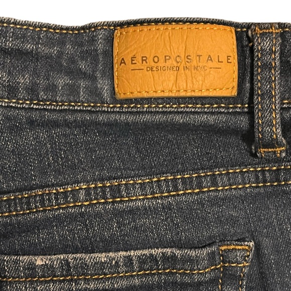 Aeropostale Medium Wash Cuffed Denim MIDI Shorts - Picture 4 of 5